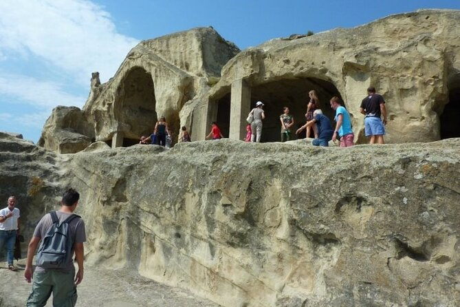 day-trip-to-mtskheta-jvari-gori-uplistsikhe-cave-town-2