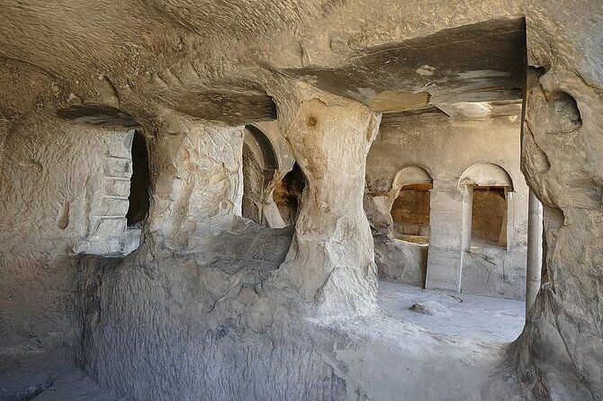 day-trip-to-mtskheta-jvari-gori-uplistsikhe-cave-town