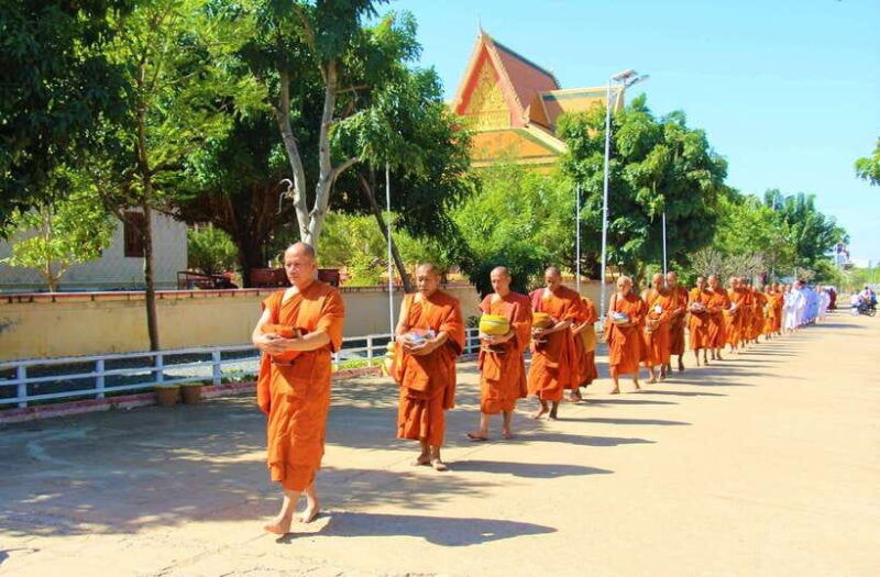 day-trip-to-oudong-mountain-and-phnom-penh-city-private-tour