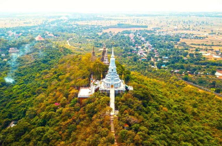 day-trip-to-oudong-mountain-and-phnom-penh-city-private-tour