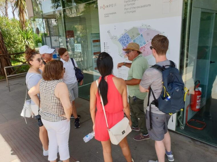 day-trip-to-pompeii-vesuvius-from-naples