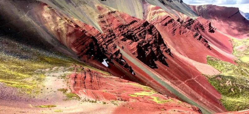 day-trip-to-rainbow-mountain-and-red-valley