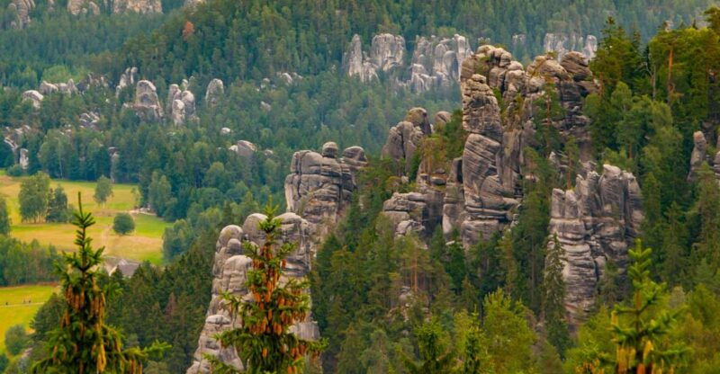 day-trip-to-rock-city-in-adrspach-and-church-of-peace