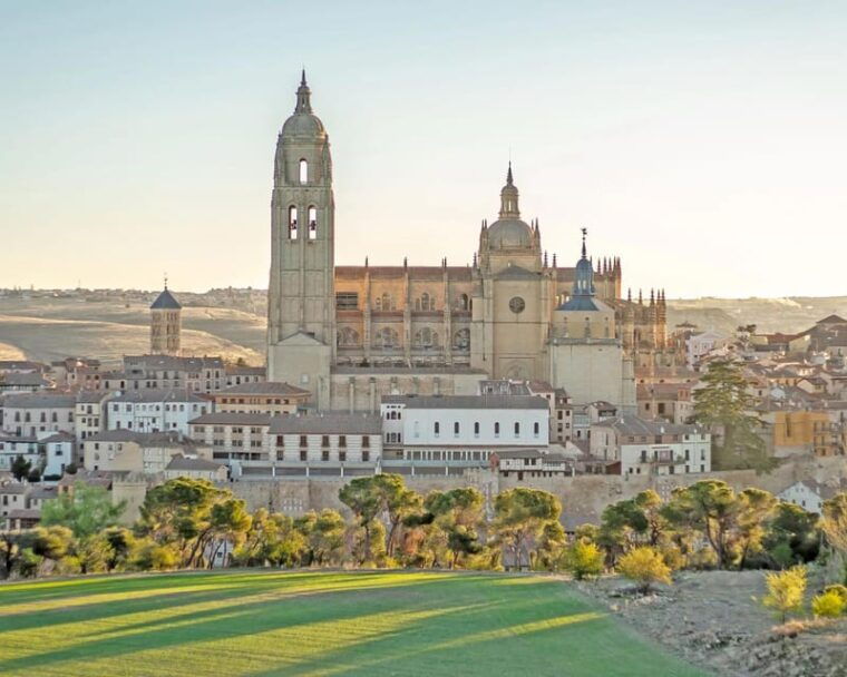 day-trip-to-segovia-toledo-alcazar-highlights-await
