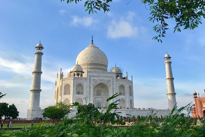 Day Trip to Taj Mahal and Agra from Chennai with Both Side Commercial Flights - The Itinerary: A Day in Agra