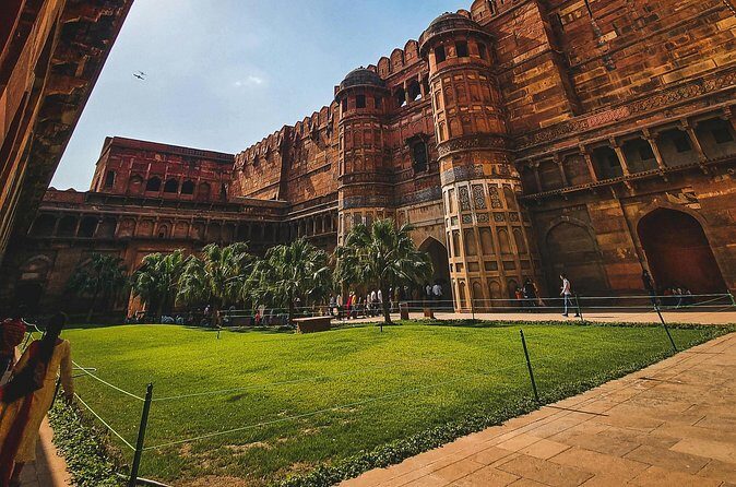 Day Trip to Taj Mahal and Agra from Chennai with Both Side Commercial Flights - FAQ