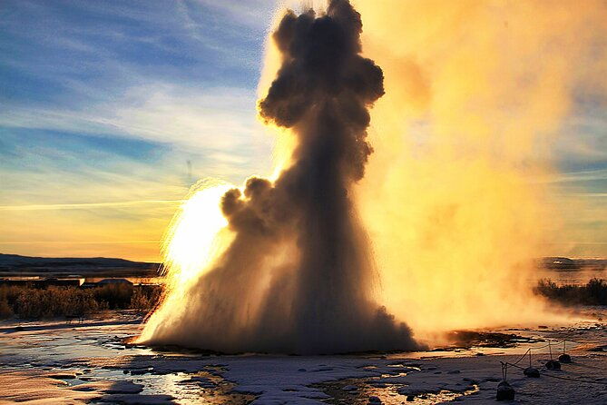 day-trip-to-the-golden-circle-and-hot-spring-geyser-by-4wd-jeep-from-reykjavik