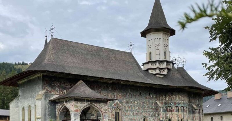 day-trip-to-the-unesco-painted-monasteries-from-iasi