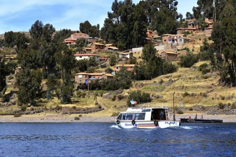 day-trip-to-uros-floating-islands-and-amantani-island