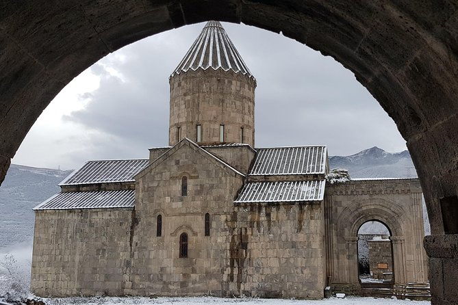 day-trip-to-wings-of-tatev-and-tatev-monastery