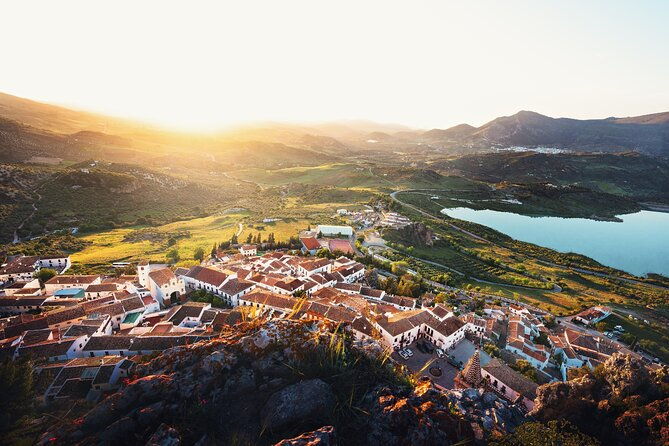 day-trip-to-zahara-setenil-and-ronda-from-seville