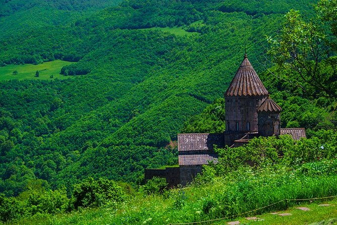 day-trip-totatev-tatev-monastery-shaki-waterfall-wine-tasting