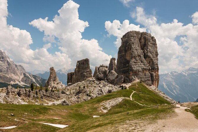 day-with-private-bicycle-guide-in-cortina-dampezzo