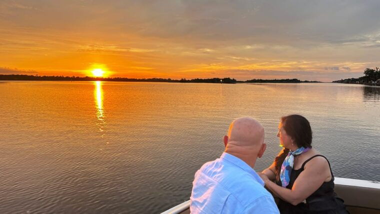 daytona-beach-small-group-champagne-sunset-cruise