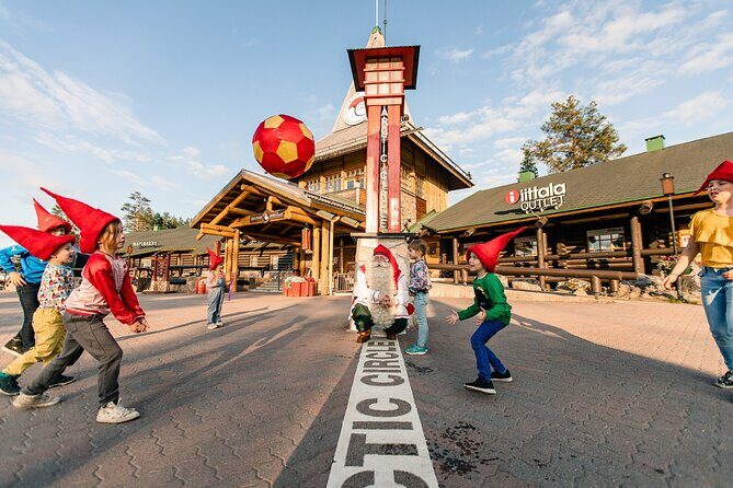 Daytour to Santa Claus Village, Reindeer and Husky Safaris, Photo, and Lunch - Lunch and Relaxation