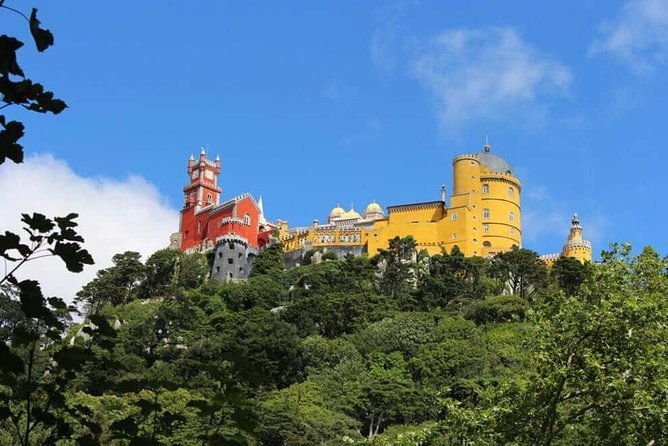 daytrip-from-lisbon-to-sintracascais-large-groups-up-to-10-pax