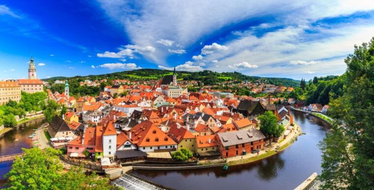daytrip-from-prague-to-cesky-krumlov-via-hluboka