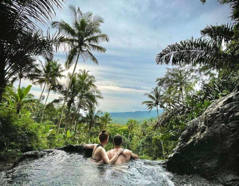 daytrip-tirta-gangga-lempuyang-temple-gembleng