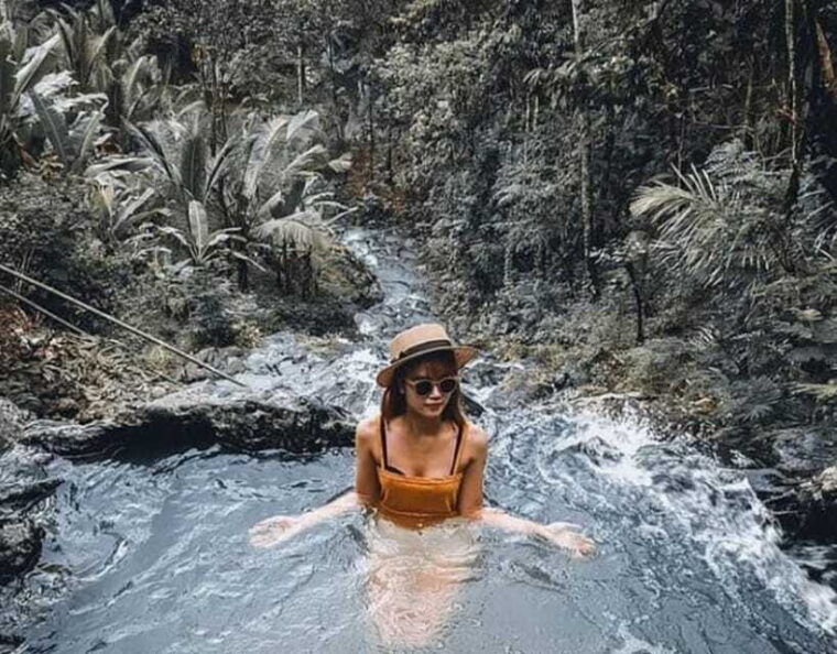daytrip-tirta-gangga-lempuyang-temple-gembleng
