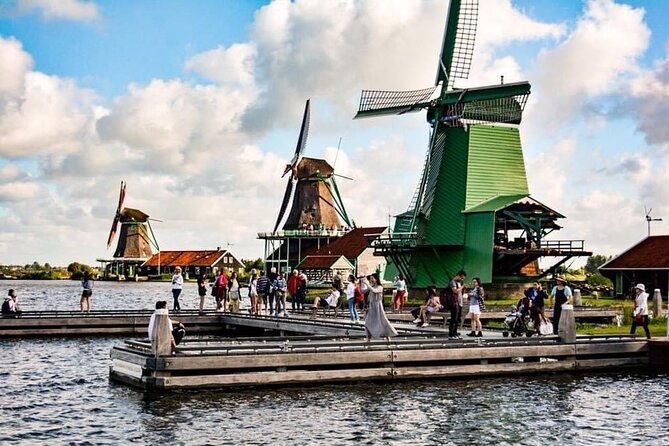 daytrip-tour-from-amsterdam-to-zaanse-schans-and-giethoorn