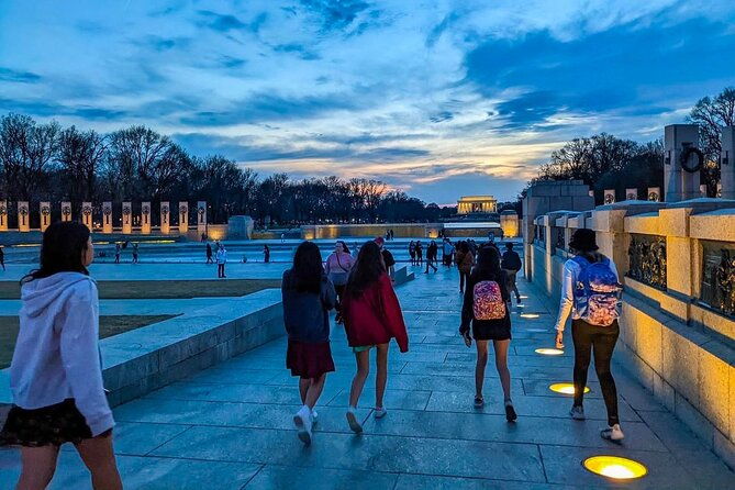 dc-monuments-memorials-national-mall-sunset-walking-tour