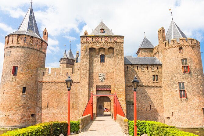 de-haar-castle-utrecht-and-muiderslot-from-amsterdam-by-car