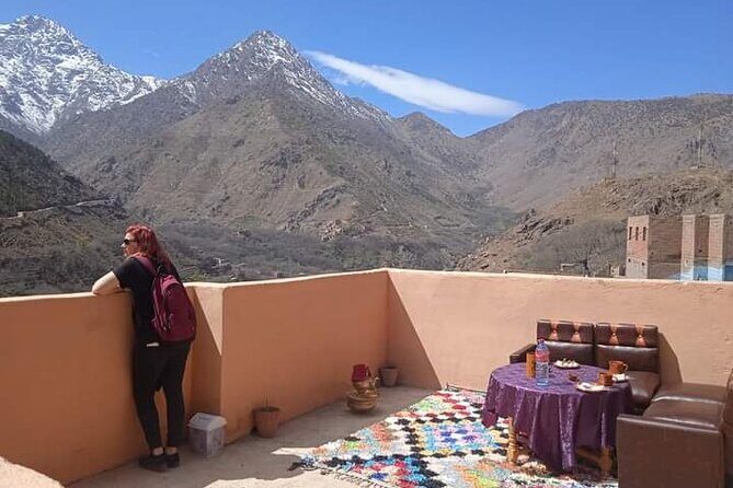 De Marrakech: Visite des montagnes de l'Atlas avec un guide - Visiting Imlil Village & Tea Time