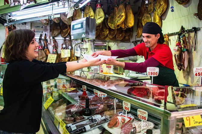de-mercados-a-neighborhood-market-and-food-tour