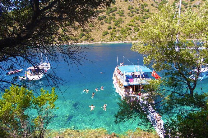 dead-sea-butterfly-valley-boat-trip-with-buffet-lunch
