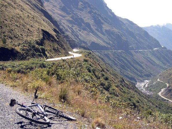 death-road-bolivia-mountain-bike-tour-on-the-worlds-most-dangerous-road