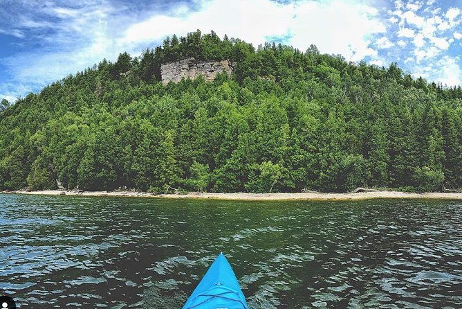 deaths-door-bluff-kayak-tour