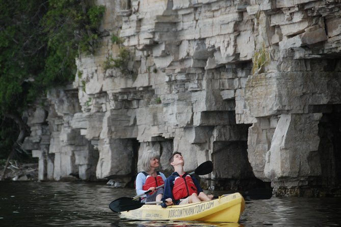 deaths-door-bluff-kayak-tour