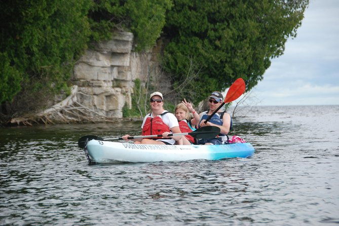 deaths-door-bluff-kayak-tour