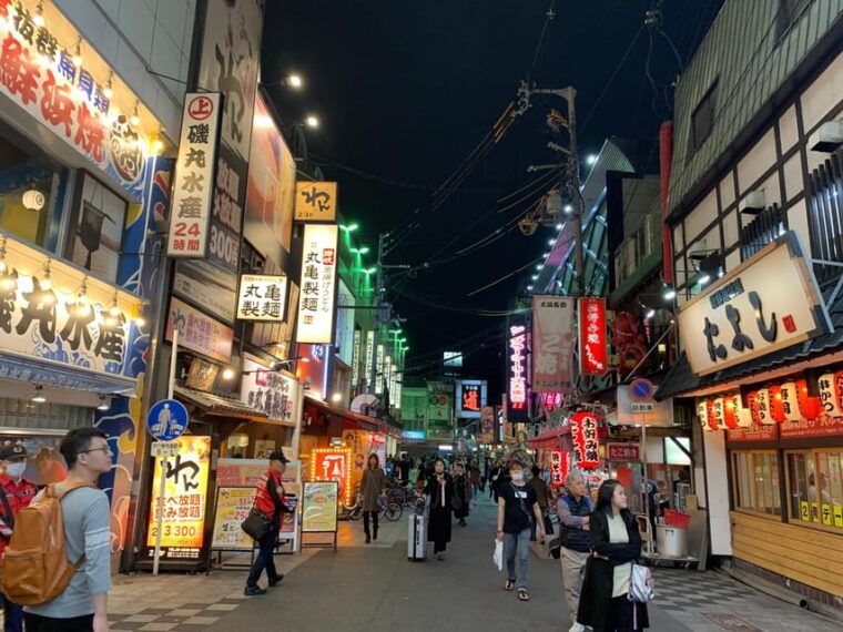 deep-food-tour-and-bar-hopping-in-namba