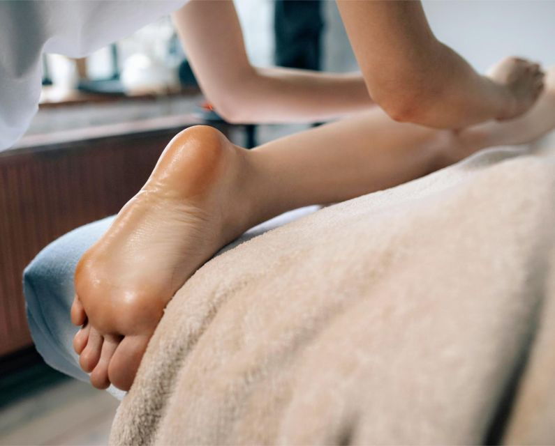 deep-tissue-massage-treatment-home-service