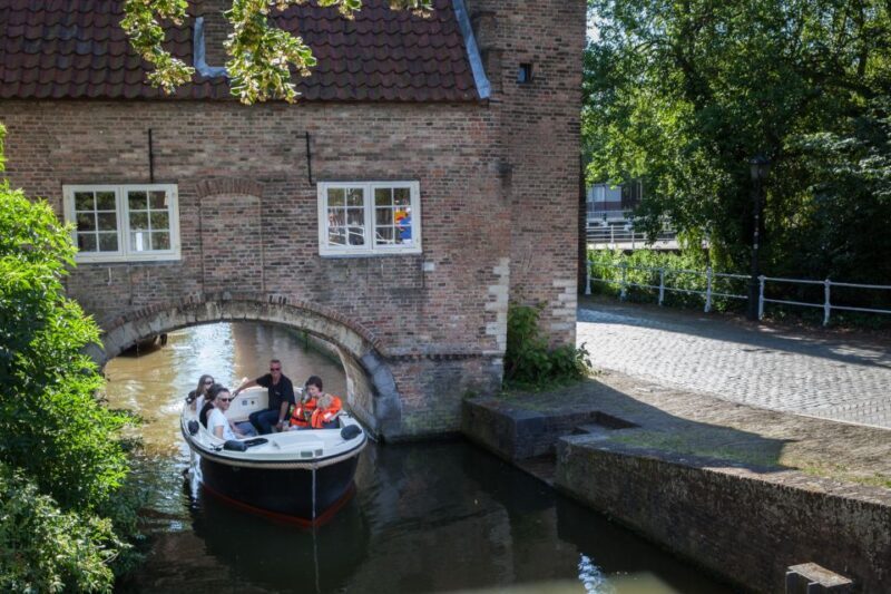 Delft: Open Boat Canal Cruise with Skipper - The Highlighted Features and Why They Matter