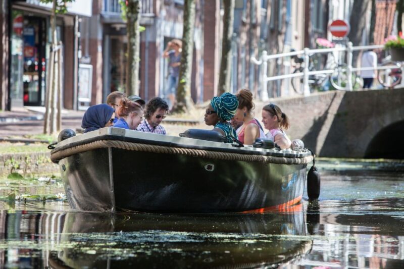Delft: Open Boat Canal Cruise with Skipper - Authenticity and Cultural Connection