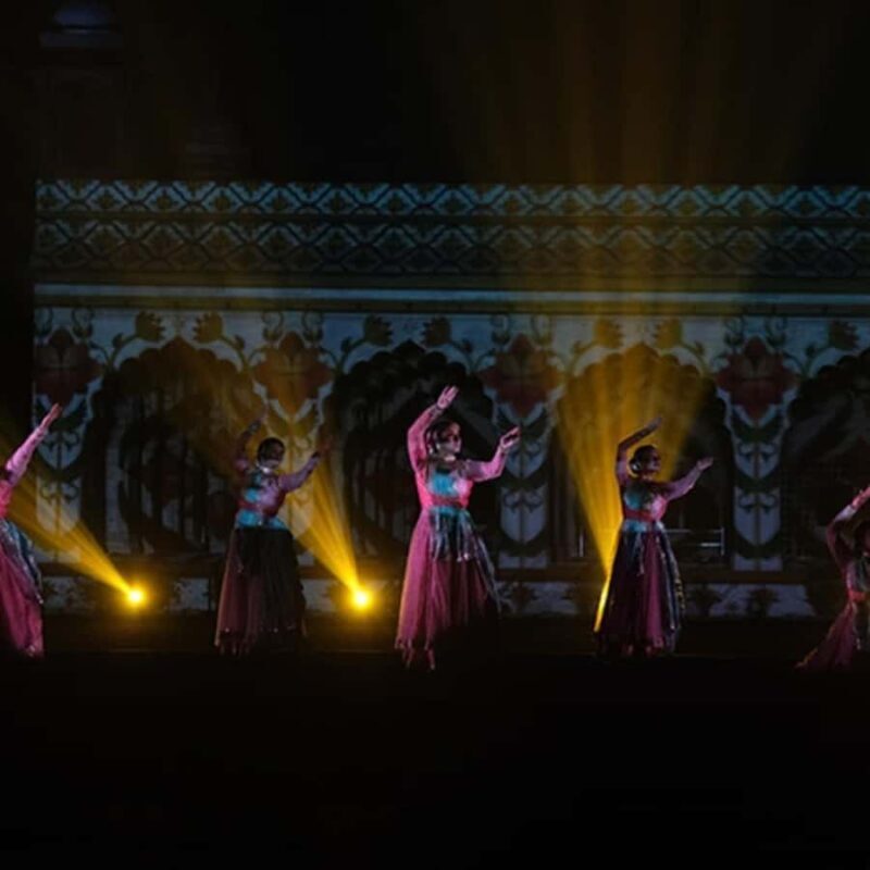 Delhi: 2-hour Red Fort Guided Evening Light & Sound Show - Practical Details and Tips