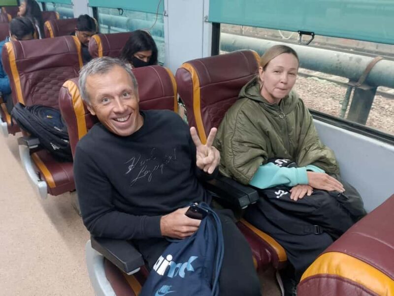 Delhi: Agra Day Trip by Gatiman Train with Taj Mahal & Lunch - Luxurious Lunch at a Five-Star Hotel