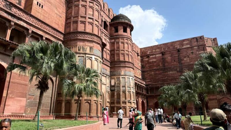 Delhi: Agra Day Trip by Gatiman Train with Taj Mahal & Lunch - The Baby Taj - Delicate Architecture