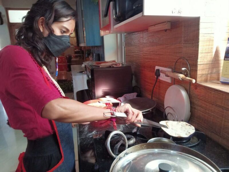 Delhi: AI Cooking Class and Much More in a Local Family Home - Key Points