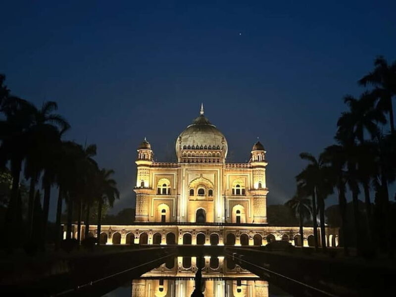 Delhi: Akshardham Temple, India Gate & Safdarjung Night Tour - Who Should Book This Tour?