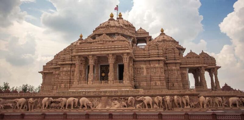 Delhi: Akshardham Temple Tour with Light & Water Show - Who Will Love This Tour?