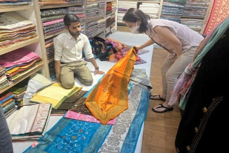 Delhi: Authentic Shoppers Trail Day Tour with Lunch - FAQs