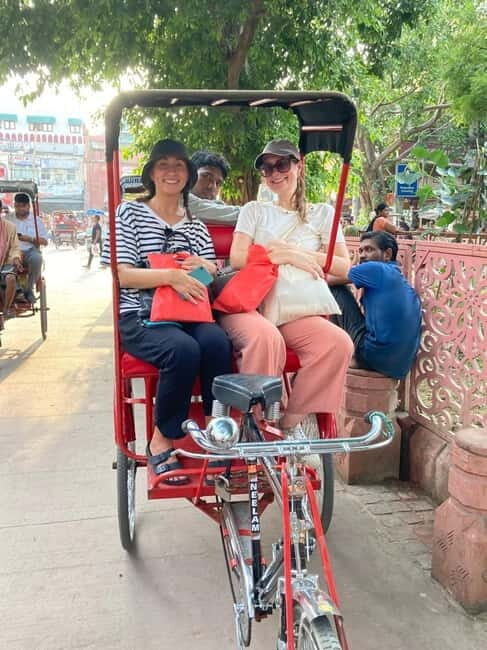 Delhi: Customized Shopping Tour with Female Consultant - What Makes This Tour Stand Out