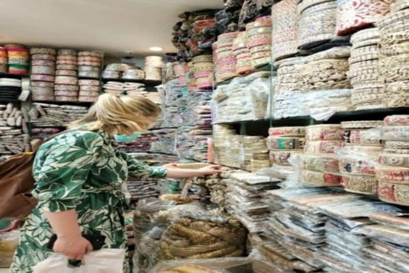 Delhi: Customized Shopping Tour with Female Consultant - Introduction: The Beauty of a Custom Shopping Experience in Delhi