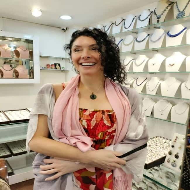 Delhi: Customized Shopping Tour with Female Consultant - Frequently Asked Questions