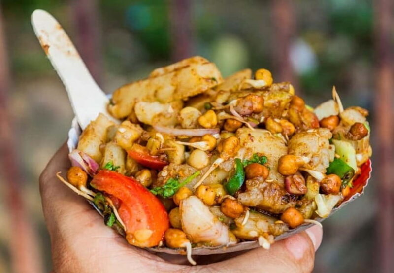 Delhi: Delhi Street Food Tour with Guide at Chandni Chowk - A Deep Dive Into the Experience