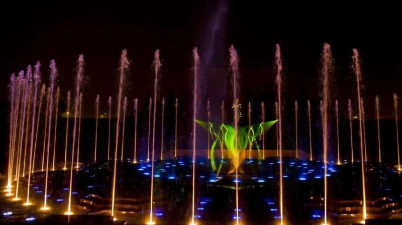 Delhi: Evening at Akshardham With Light Show & Local Dinner - Discovering the Magic of Akshardham and More