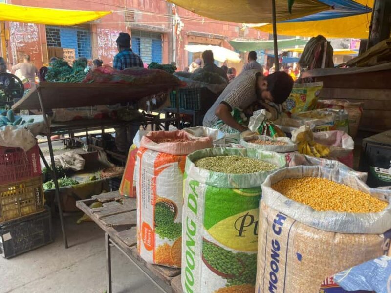 Delhi: Full-Day Shopping Tour with Male & Female Guide - FAQ